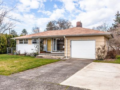 10121 SE Harrison St, Portland, OR, 97216