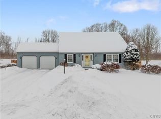 9408 Hawkeye Dr, Brewerton, NY 13029