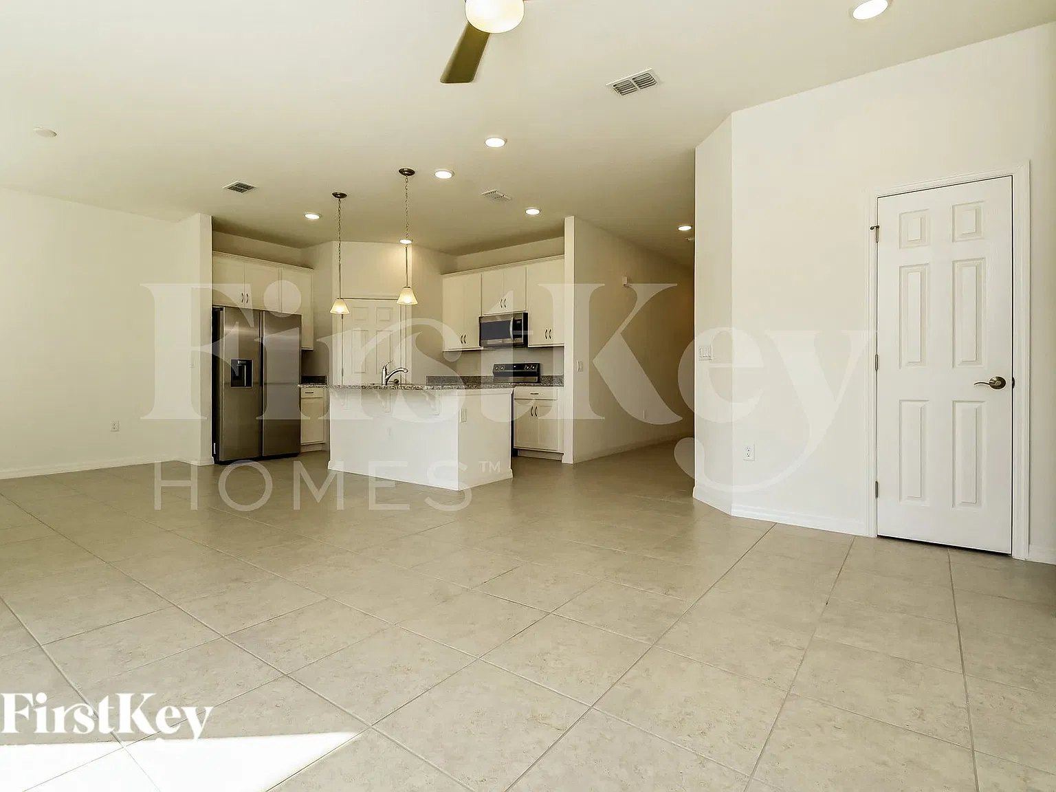 3 bed, 2.0 bath, 1350 sqft, $1,940 — Photo 3