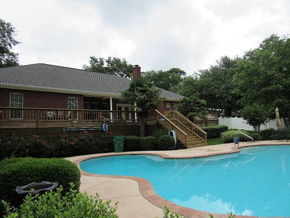 4th image of 121 Trail Hollow Ln