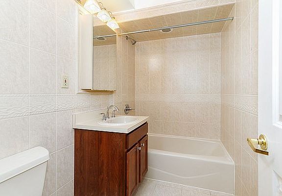 4th image of 156 Sackett St APT 3D