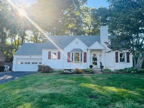 2935 Robin Rd, Kettering, OH 45409