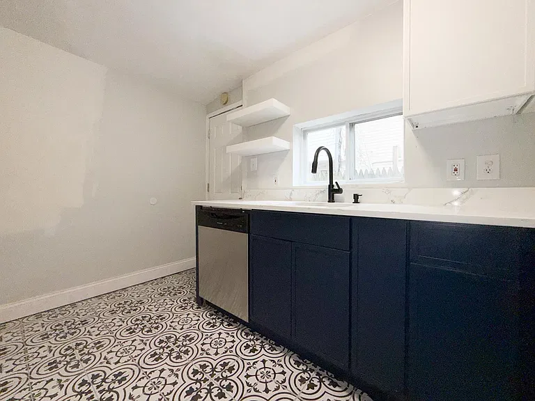 2136 E Tucker St — Photo 9