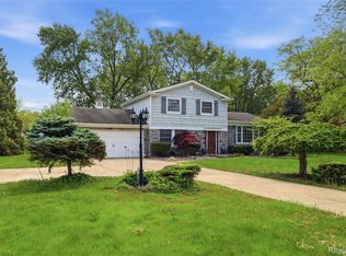 4168 McCandlish Rd, Grand Blanc, MI 48439