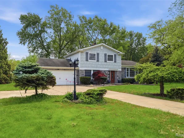 4168 McCandlish Rd, Grand Blanc, MI 48439