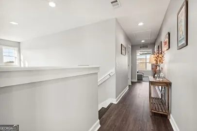 104 Pomegranate St — Photo 39