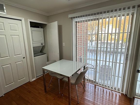 4th image of 21 Buttonwood St