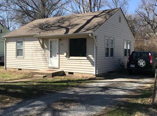 2427 S Kansas Ave, Topeka, KS 66611