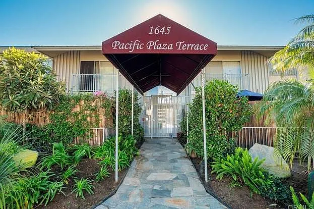 1645 Emerald St #1L — Photo 34