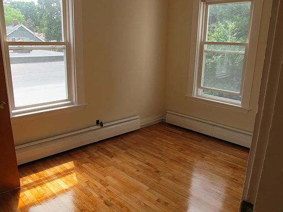 2nd image of 80 Hampshire St APT 4