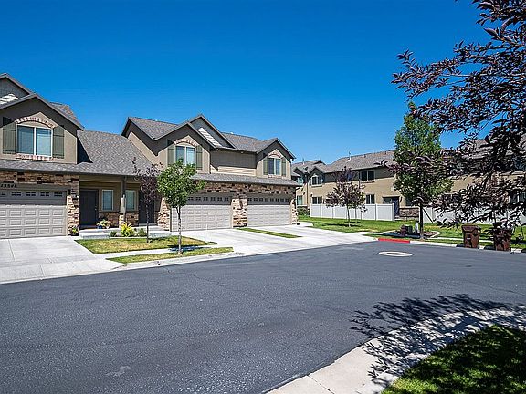 3rd image of 12534 S Alice Springs Ct