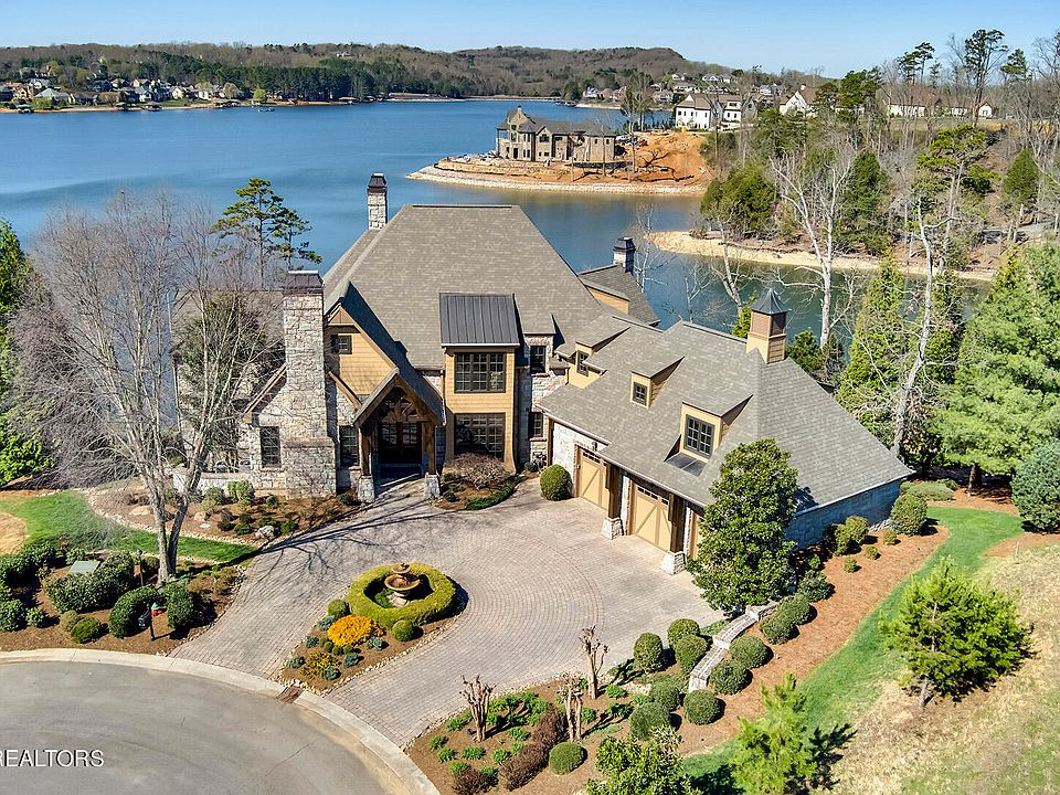 1st image of 599 Beacon Ct