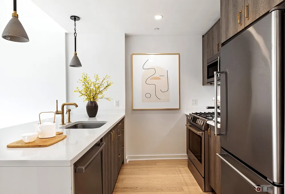 515 West 38th Street — Photo 3