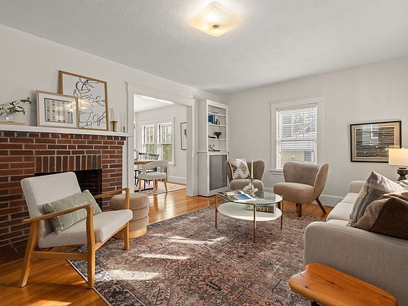 2nd image of 35 Maple Rd