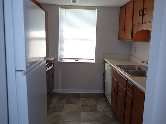 3rd image of 600 Tellico Ave W