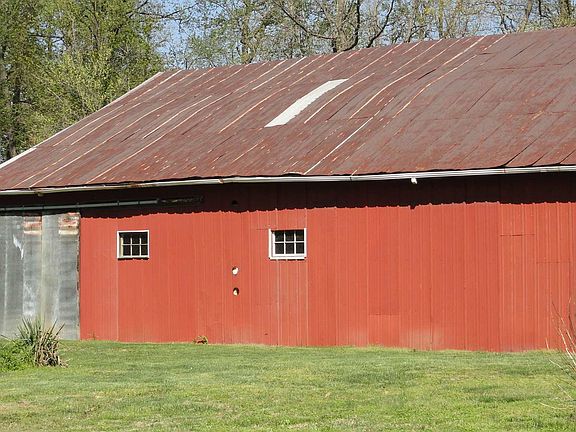 4th image of 123 S County Road 350 W