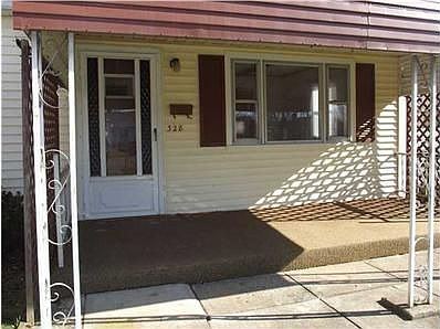 2nd image of 328 Wyandotte St