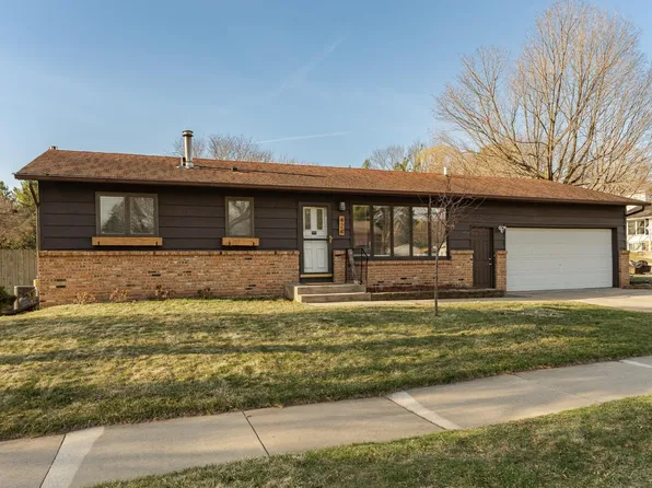 424 31st St NW, Rochester, MN 55901