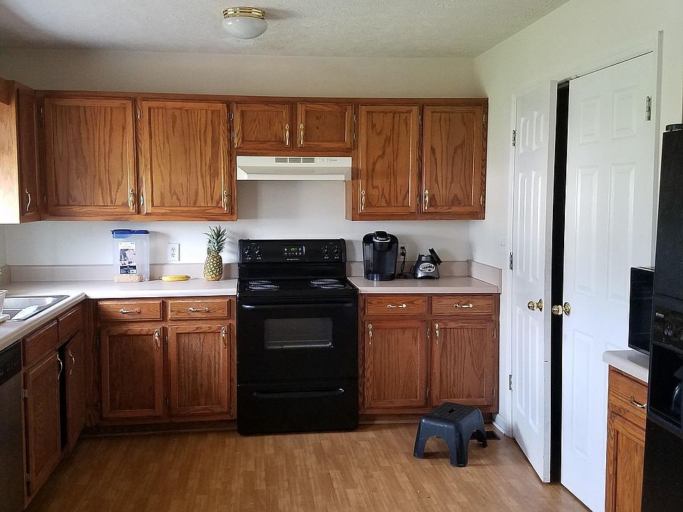 2nd image of 2621 Calais Ct