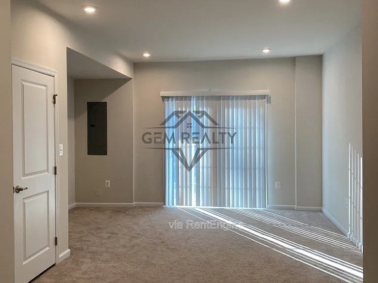 531 View Point Way — Photo 42