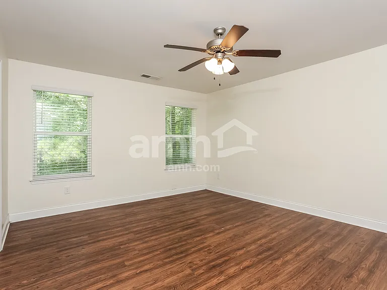 422 Oscar Way — Photo 9