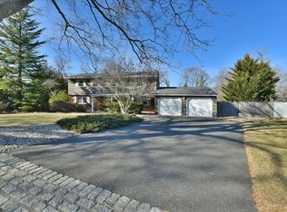 66 Conklin Ln, Huntington, NY 11743
