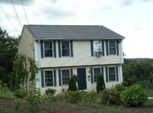 8 Apache Ct, West Greenwich, RI 02817