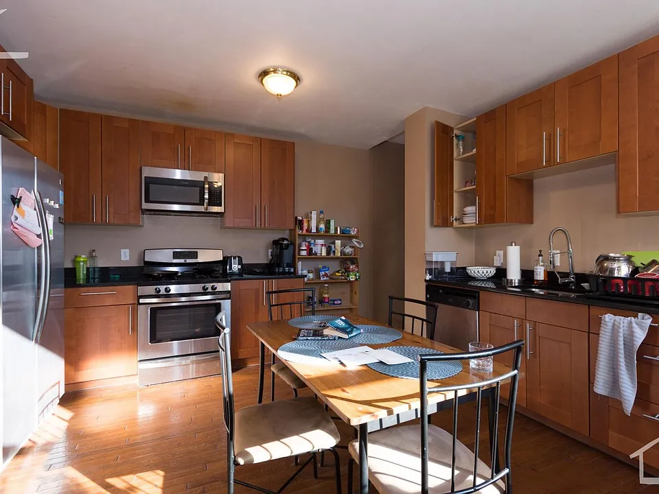 8 Glenville Ave #5