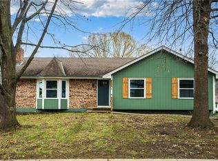 124 SW 26th St, Blue Springs, MO 64015