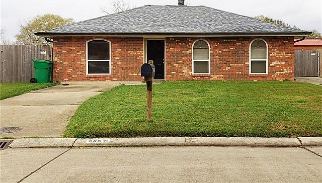 1st image of 565 Greenwood Dr