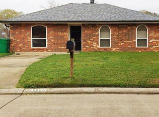 565 Greenwood Dr, La Place, LA 70068