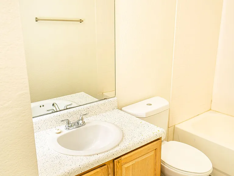 Tamarack Place Apartments — Photo 28