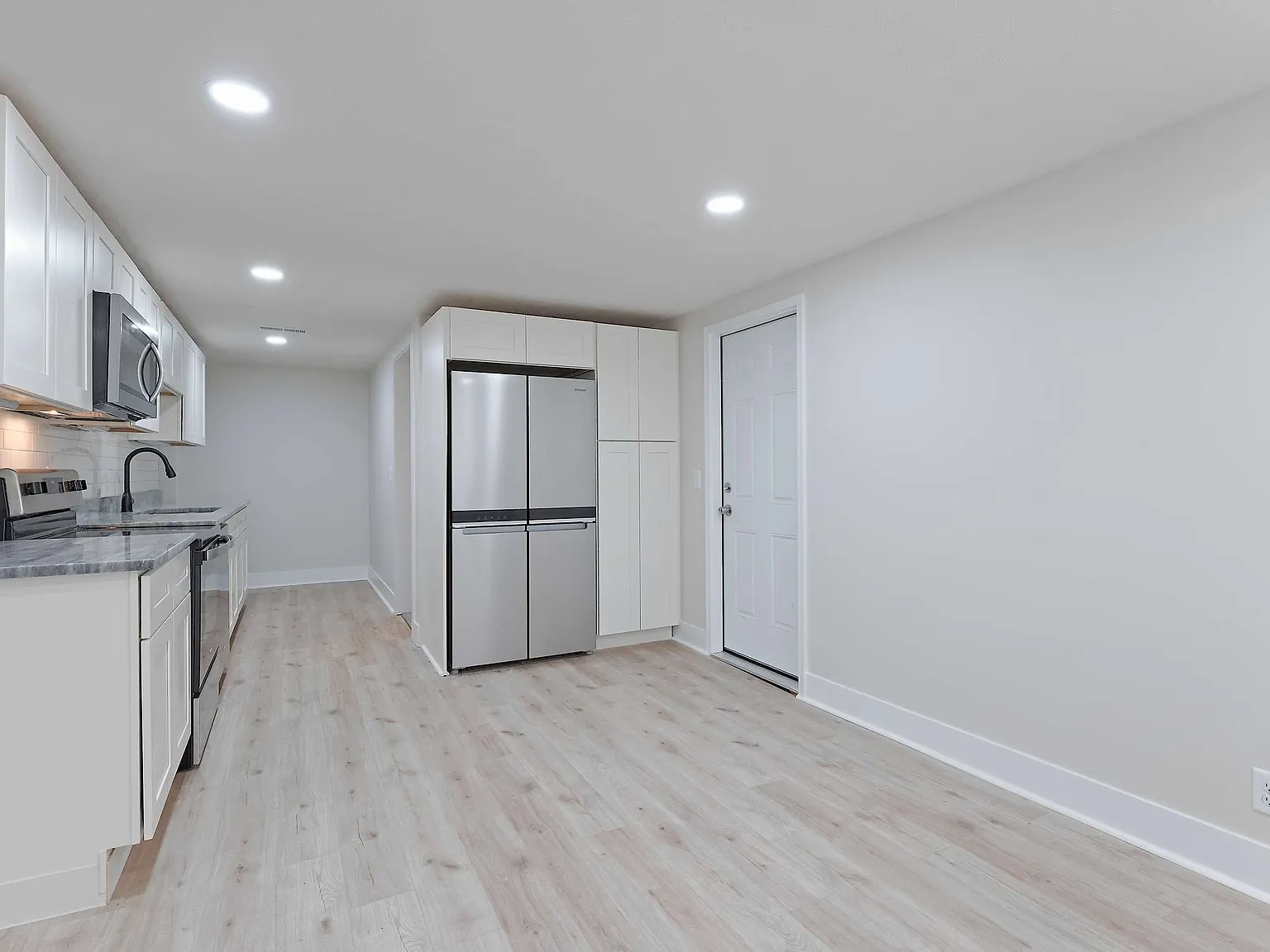 1901 D Street - Unit E — Photo 3