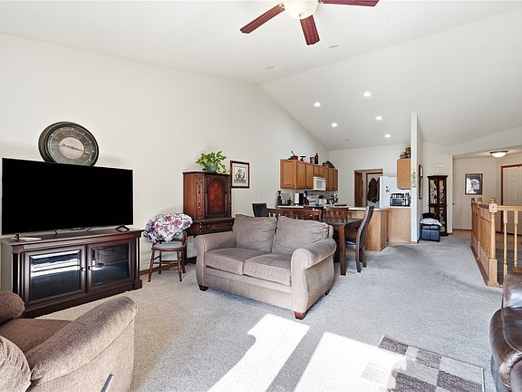 5th image of 3642 Stoneview Cir SW