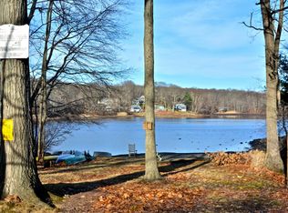 21 1st Ave, Higganum, CT 06441