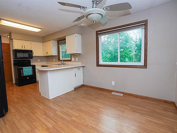 4th image of 3114 Kilbourne Avenue