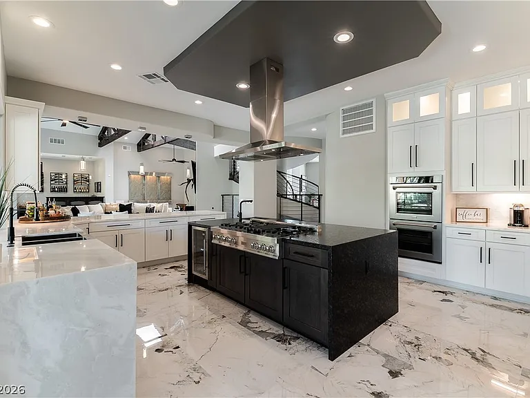 7880 Dana Point Ct — Photo 17