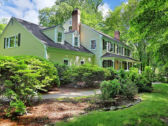 Beautifully set from the street.