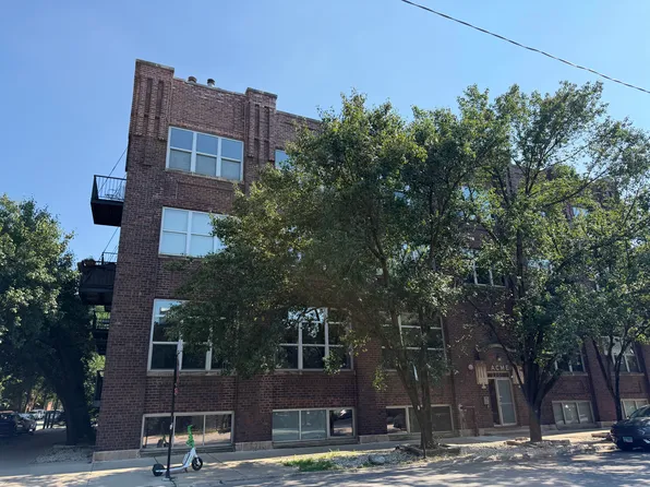 2201 W Wabansia Ave APT 10, Chicago, IL 60647