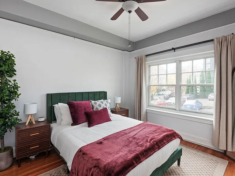 NW Flanders St — Photo 10