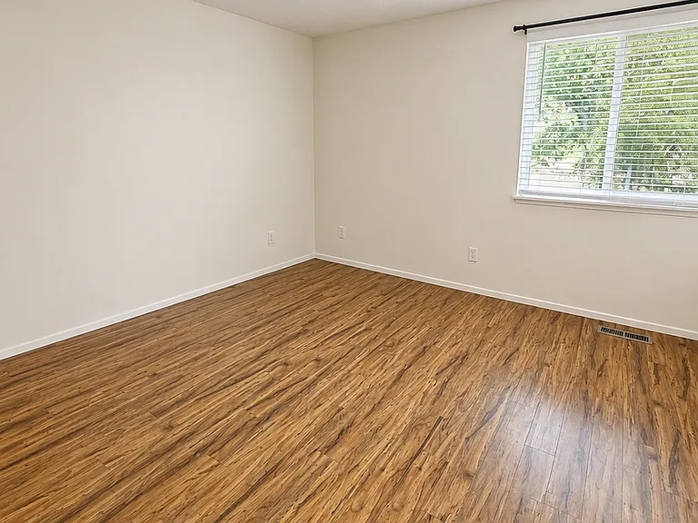 11741 Vail Rd SE — Photo 11