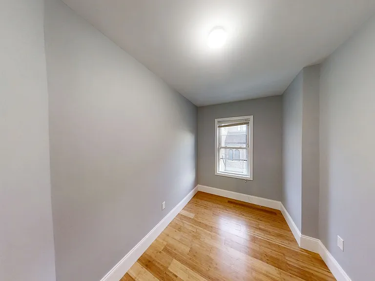 722 Saratoga St — Photo 11