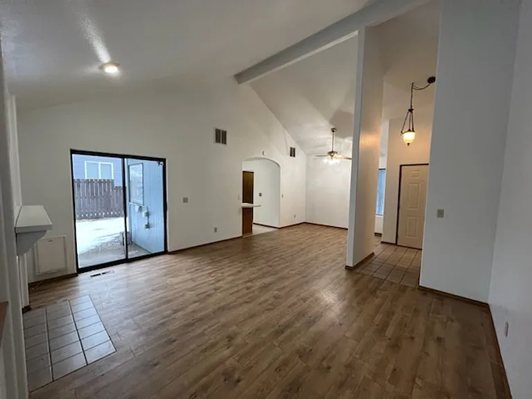 1339 Johnson Ct — Photo 2