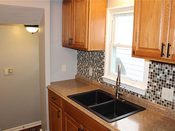 3rd image of 6550 Westminster Dr