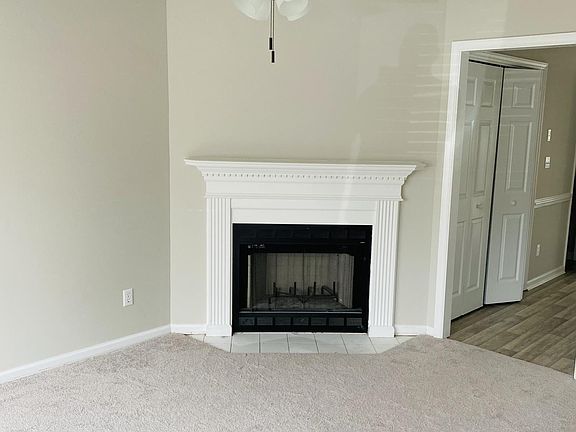 4th image of 3901 Sterling Pointe Dr #E-9