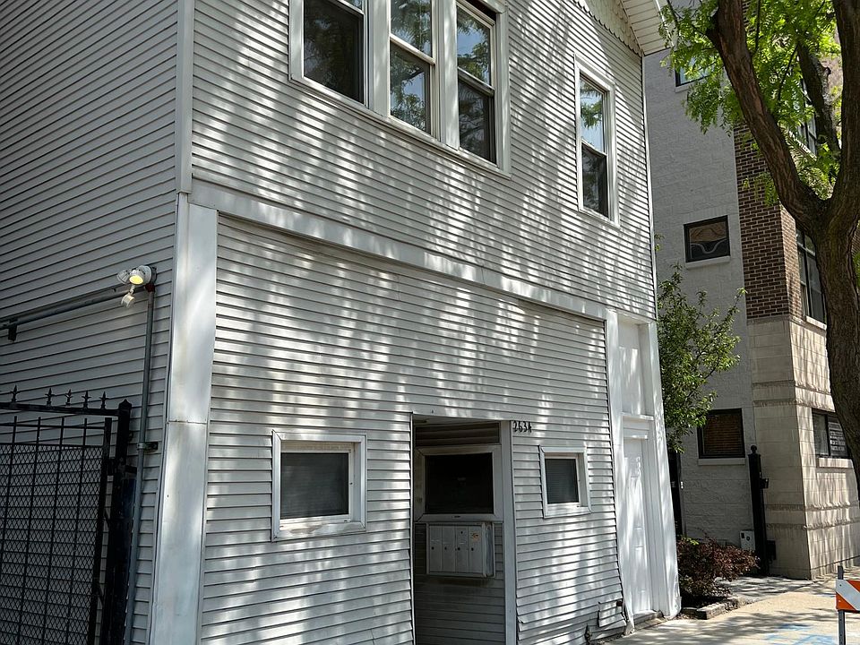 1st image of 2634 W Armitage Ave #2