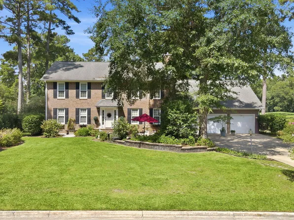 8002 Club House Drive, New Bern, NC 28562