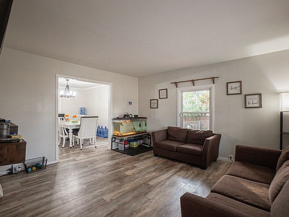 4th image of 4300 N Lake Cherryvale Dr