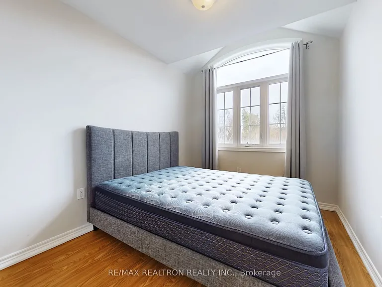 7 Zenyatta Ln — Photo 32