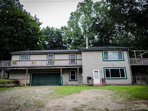 2nd image of 547 Oakdale Dr